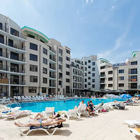 Cosy With Kitchen & Balcony Apartman Napospart